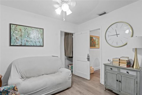 Villa ou maison à vendre à Bradenton, Floride: 5 chambres, 169.36 m2 № 1844906 - photo 9