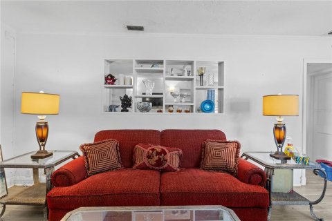 Villa ou maison à vendre à Bradenton, Floride: 5 chambres, 169.36 m2 № 1844906 - photo 11