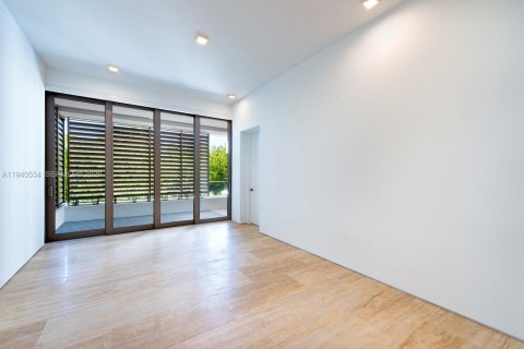 Condominio en alquiler en Miami Beach, Florida, 3 dormitorios, 183.39 m2 № 1997976 - foto 12