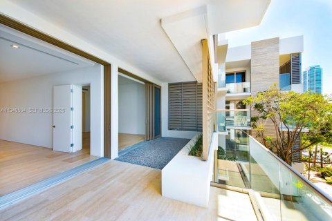 Condominio en alquiler en Miami Beach, Florida, 3 dormitorios, 183.39 m2 № 1997976 - foto 2