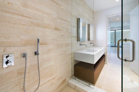 Condominio en alquiler en Miami Beach, Florida, 3 dormitorios, 183.39 m2 № 1997976 - foto 11