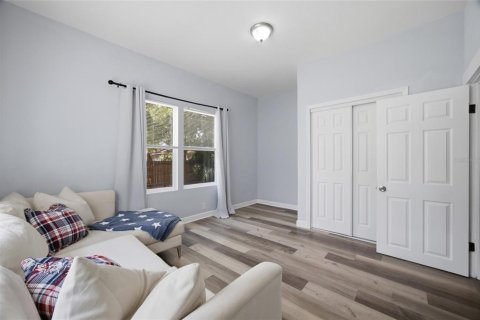 Villa ou maison à vendre à Tampa, Floride: 5 chambres, 195.09 m2 № 2323220 - photo 7