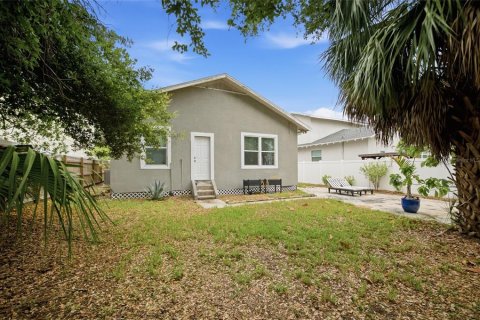 Villa ou maison à vendre à Tampa, Floride: 5 chambres, 195.09 m2 № 2323220 - photo 17