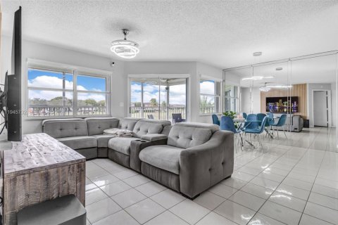 Condo in Homestead, Florida, 2 bedrooms № 2152877 - photo 8
