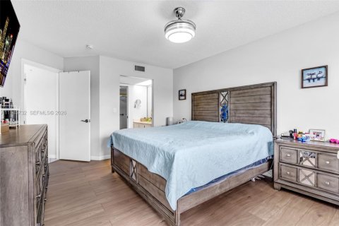 Condo in Homestead, Florida, 2 bedrooms № 2152877 - photo 13