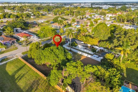 Apartamento en Florida City, Florida 2 dormitorios, 176.51 m2 № 1996485