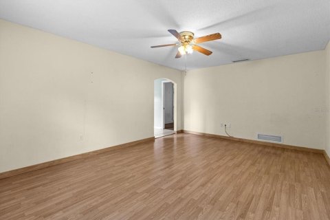 House in Ocala, Florida 4 bedrooms, 194.07 sq.m. № 1899645 - photo 9