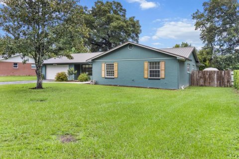 House in Ocala, Florida 4 bedrooms, 194.07 sq.m. № 1899645 - photo 2