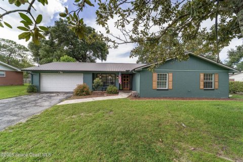 House in Ocala, Florida 4 bedrooms, 194.07 sq.m. № 1899645 - photo 1