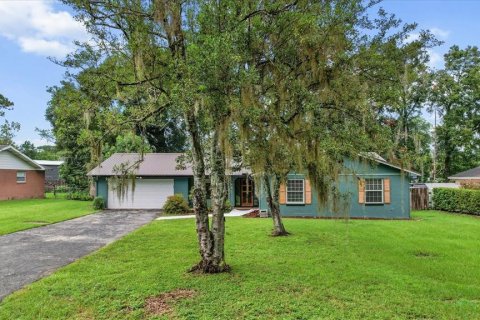 House in Ocala, Florida 4 bedrooms, 194.07 sq.m. № 1899645 - photo 4