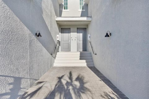 Adosado en alquiler en Punta Gorda, Florida, 3 dormitorios, 196.02 m2 № 2316401 - foto 25
