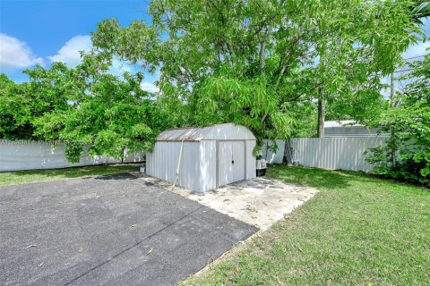 Villa ou maison à vendre à Cutler Bay, Floride: 4 chambres, 185.99 m2 № 1948308 - photo 17