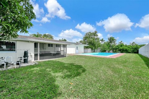 Villa ou maison à vendre à Cutler Bay, Floride: 4 chambres, 185.99 m2 № 1948308 - photo 15
