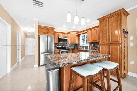 Villa ou maison à vendre à Cutler Bay, Floride: 4 chambres, 185.99 m2 № 1948308 - photo 7