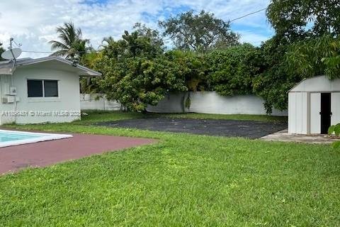 Casa en venta en Cutler Bay, Florida, 4 dormitorios, 185.99 m2 № 1948308 - foto 19