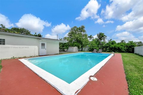 Villa ou maison à vendre à Cutler Bay, Floride: 4 chambres, 185.99 m2 № 1948308 - photo 16