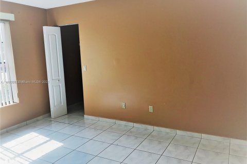 Condo in Miami, Florida, 2 bedrooms № 1964223 - photo 14