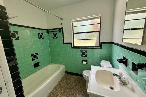 Снять в аренду виллу или дом в Тампа, Флорида 2 комнаты, 76.55м2, № 1850288 - фото 5