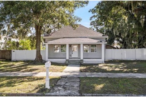 House in Plant City, Florida 3 bedrooms, 127 sq.m. № 2103189