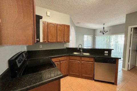 Adosado en alquiler en Miramar, Florida, 3 dormitorios, 107.86 m2 № 2029292 - foto 7