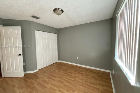 Adosado en alquiler en Miramar, Florida, 3 dormitorios, 107.86 m2 № 2029292 - foto 17