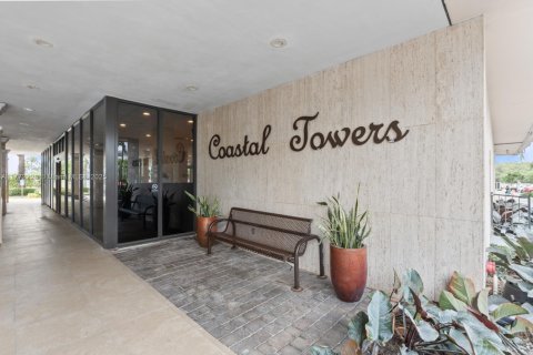 Condo in Sunny Isles Beach, Florida, 1 bedroom  № 1862109 - photo 11