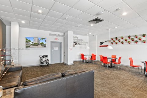 Condo in Sunny Isles Beach, Florida, 1 bedroom  № 1862109 - photo 27