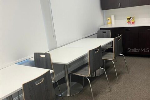 Снять в аренду коммерческую недвижимость в Орландо, Флорида 3867.52м2, № 1848007 - фото 8