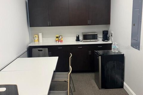 Commercial property in Orlando, Florida 3867.52 sq.m. № 1848007 - photo 9