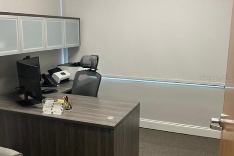 Commercial property in Orlando, Florida 3867.52 sq.m. № 1848007 - photo 7
