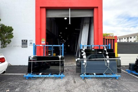 Immobilier commercial à vendre à Hialeah, Floride № 2060302 - photo 13