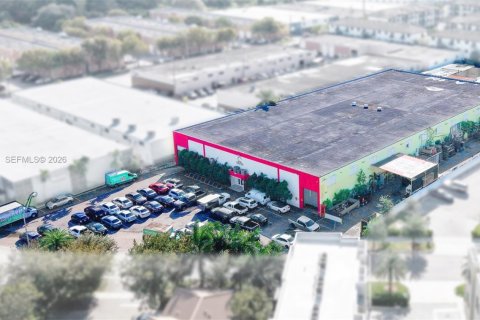Immobilier commercial à Hialeah, Floride № 2060302