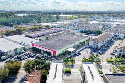 Immobilier commercial à vendre à Hialeah, Floride № 2060302 - photo 5