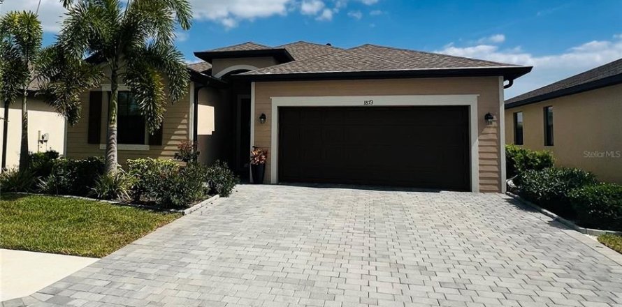 Casa en Port Charlotte, Florida 4 dormitorios, 188.78 m2 № 2108134