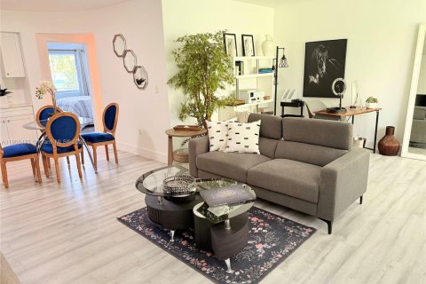 Copropriété à louer à Miami Beach, Floride: 1 chambre, 65.03 m2 № 1964317 - photo 1