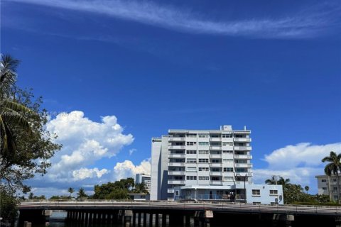 Copropriété à louer à Miami Beach, Floride: 1 chambre, 65.03 m2 № 1964317 - photo 27