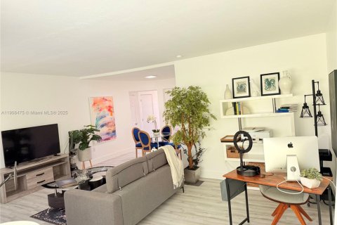 Copropriété à louer à Miami Beach, Floride: 1 chambre, 65.03 m2 № 1964317 - photo 10