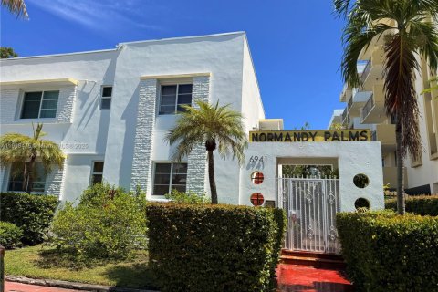 Copropriété à louer à Miami Beach, Floride: 1 chambre, 65.03 m2 № 1964317 - photo 2