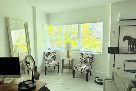 Copropriété à louer à Miami Beach, Floride: 1 chambre, 65.03 m2 № 1964317 - photo 9