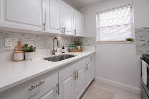 Appartement à louer à Hallandale Beach, Floride: 1 chambre, 60.39 m2 № 2034139 - photo 4