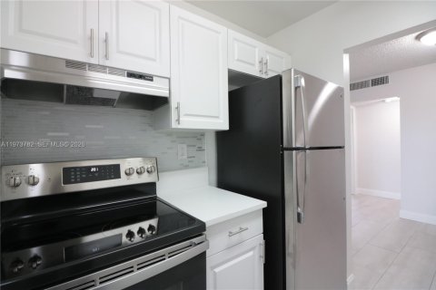 Appartement à louer à Hallandale Beach, Floride: 1 chambre, 60.39 m2 № 2034139 - photo 5