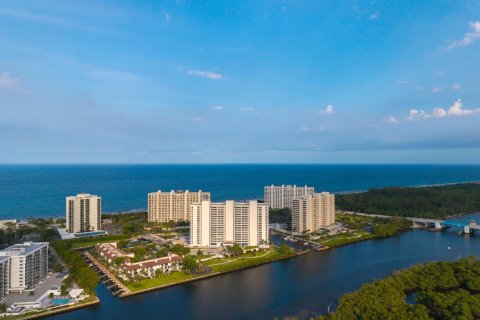 Condominio en alquiler en Boca Raton, Florida, 2 dormitorios, 133.59 m2 № 2085689 - foto 2