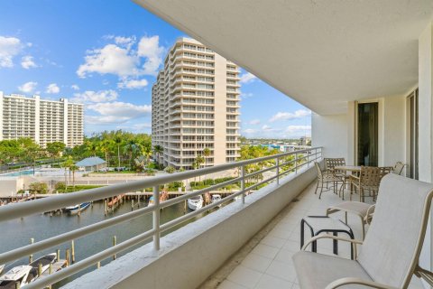 Condominio en alquiler en Boca Raton, Florida, 2 dormitorios, 133.59 m2 № 2085689 - foto 3