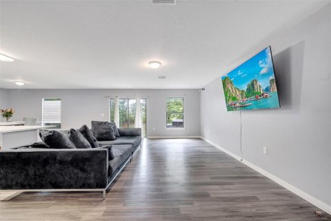 House in DeLand, Florida 3 bedrooms, 156.17 sq.m. № 1740935 - photo 8