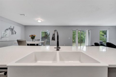 House in DeLand, Florida 3 bedrooms, 156.17 sq.m. № 1740935 - photo 13