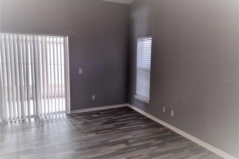 House in Orlando, Florida 3 bedrooms, 134.71 sq.m. № 2100221 - photo 2