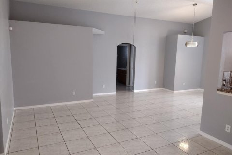House in Orlando, Florida 3 bedrooms, 134.71 sq.m. № 2100221 - photo 5