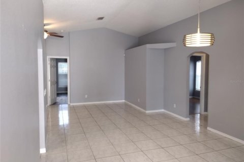 House in Orlando, Florida 3 bedrooms, 134.71 sq.m. № 2100221 - photo 4
