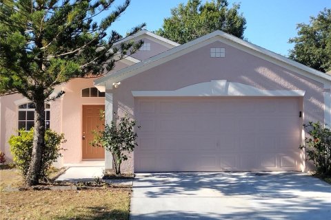 House in Orlando, Florida 3 bedrooms, 134.71 sq.m. № 2100221