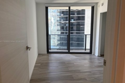 Condo in Miami, Florida, 2 bedrooms  № 1863992 - photo 21